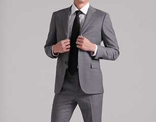 灰色商務西裝